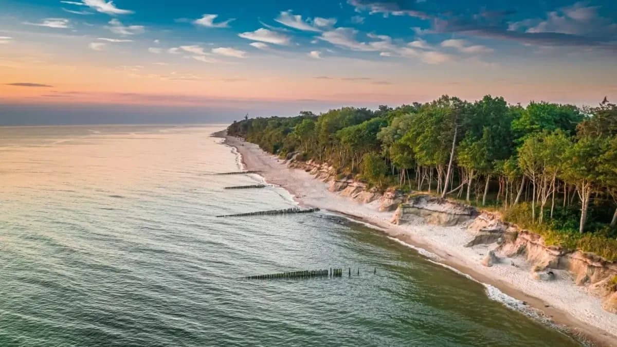 Ile kosztuje nocleg nad morzem? Sprawdź ceny i oszczędzaj na wakacjach