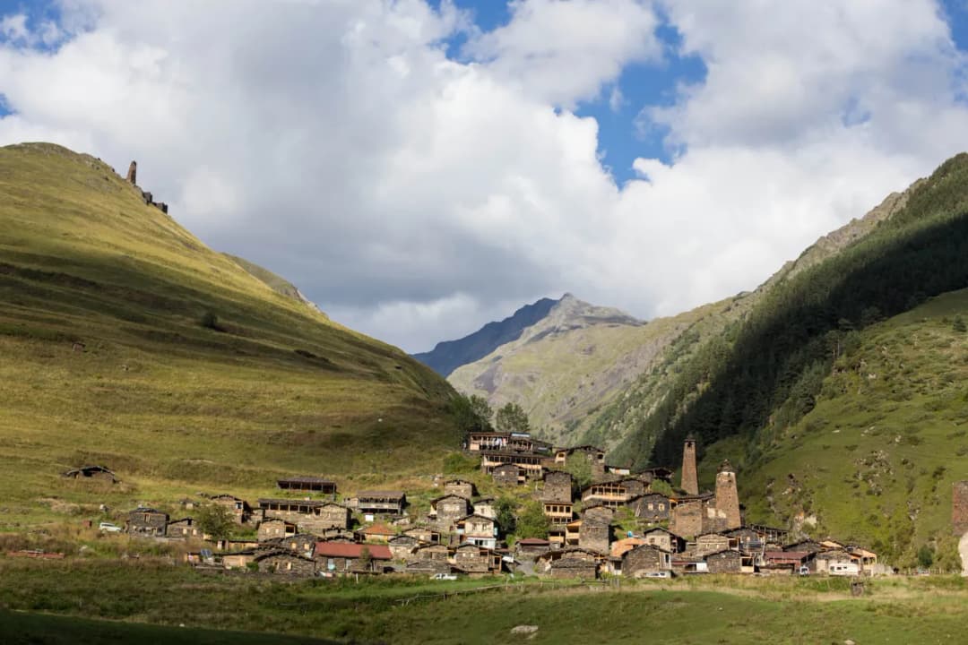 Gdzie leżą góry Kaukaz? Odkryj ich wyjątkową lokalizację i znaczenie