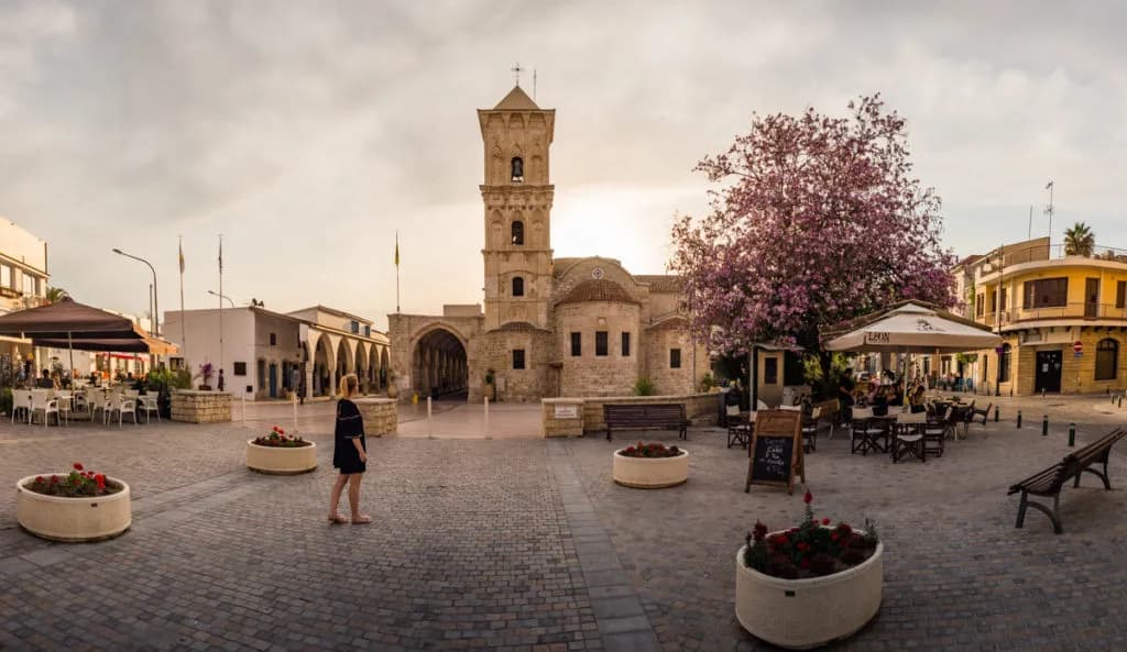 Najlepsze atrakcje w Larnace, które musisz zobaczyć na Cyprze