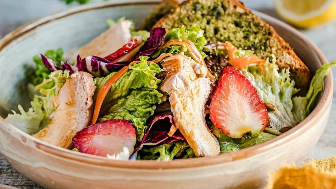 Gdzie zjeść w Łodzi? Odkryj najlepsze lokale i smaki miasta