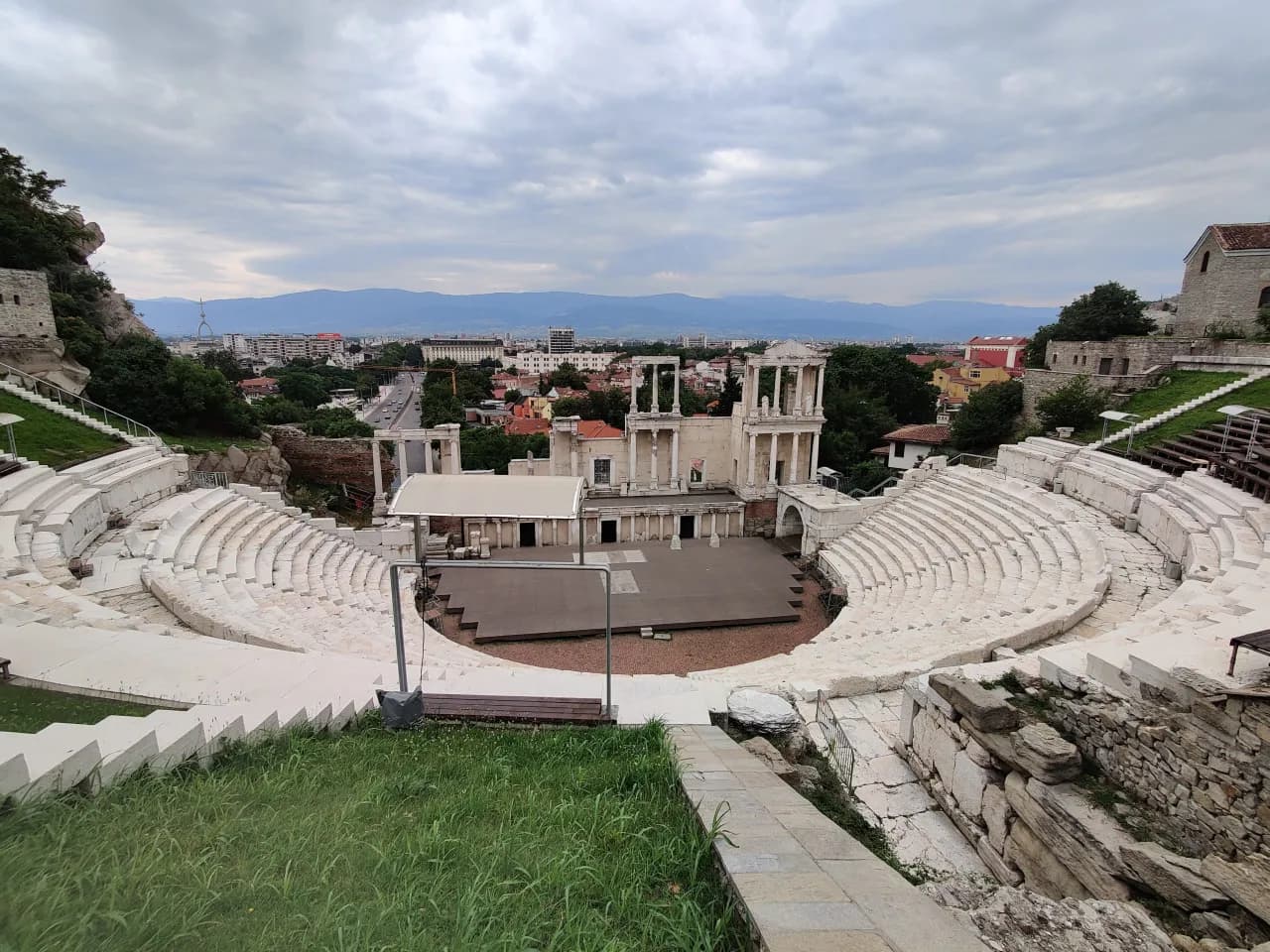 Płowdiw atrakcje, które zaskoczą każdego turystę i warto zobaczyć