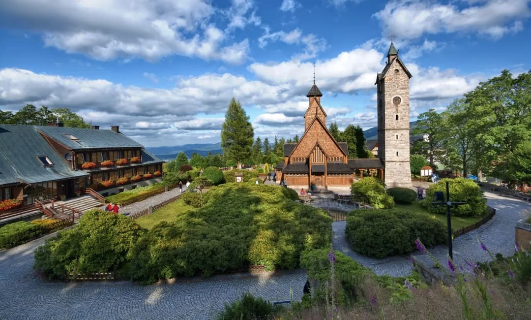 Najlepsze atrakcje w Karpaczu, które musisz zobaczyć na urlopie