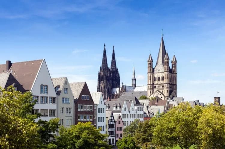 Kolonia atrakcje: odkryj najciekawsze miejsca, które musisz zobaczyć